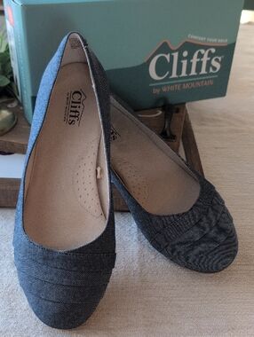 Cliffs by WHITE MOUNTAIN Clara Dark Denim Ballet Flats